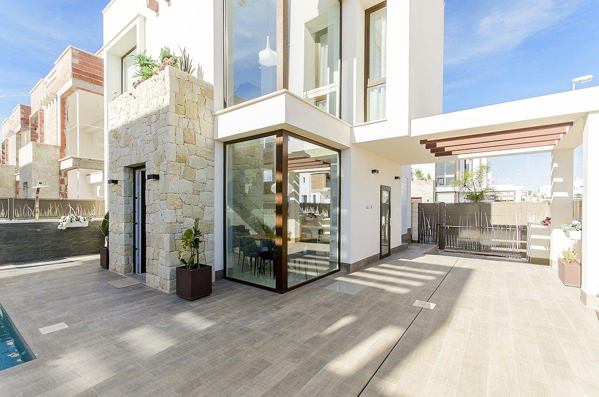 VILLA NEUVE À PLAYA HONDA — 2