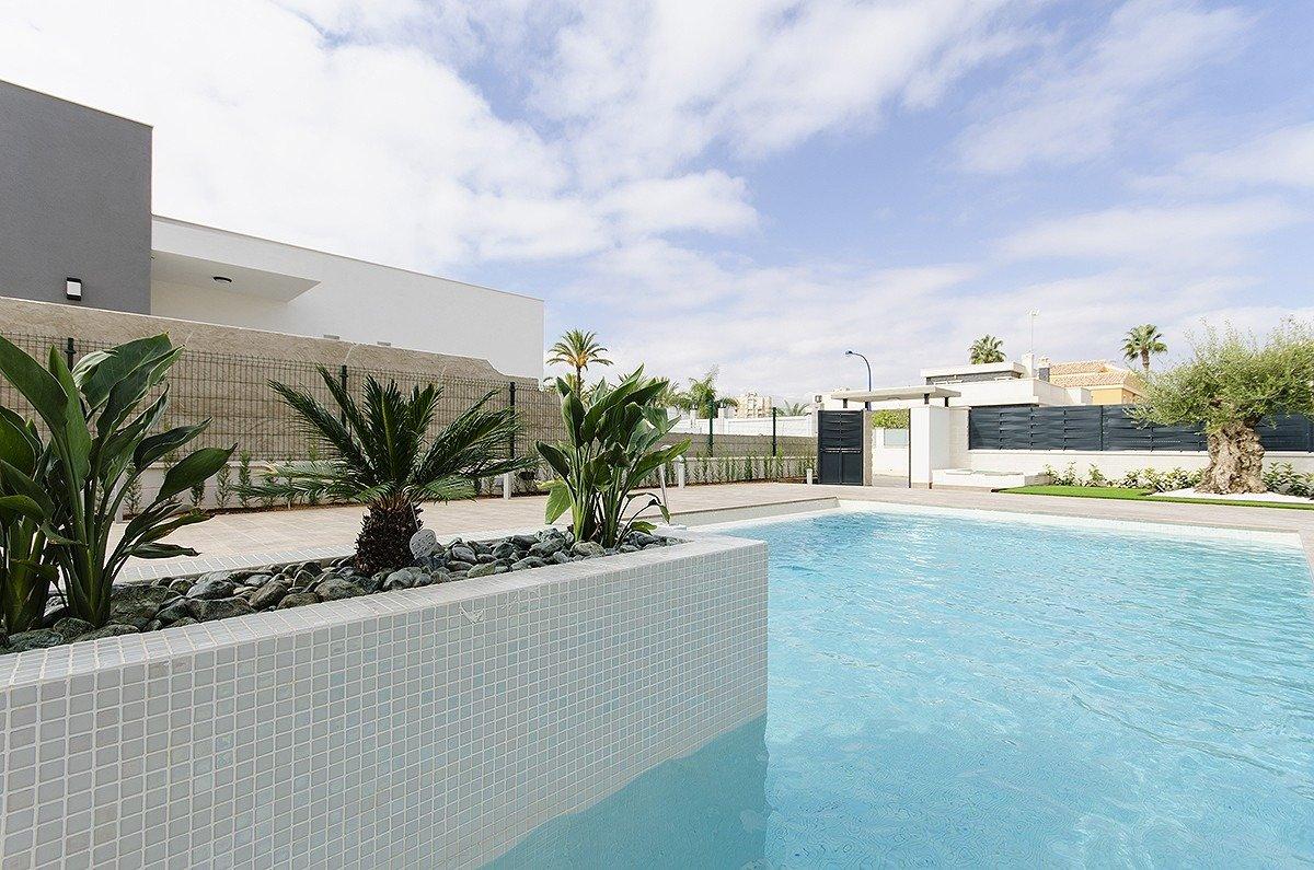 NEU GEBAUTE VILLA IN ORIHUELA COSTA (CAMPOAMOR) — 14