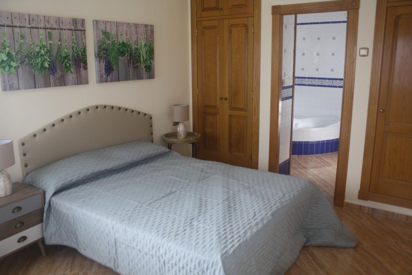 PIĘKNA WILLA W LOS ALTOS, TORREVIEJA — 12