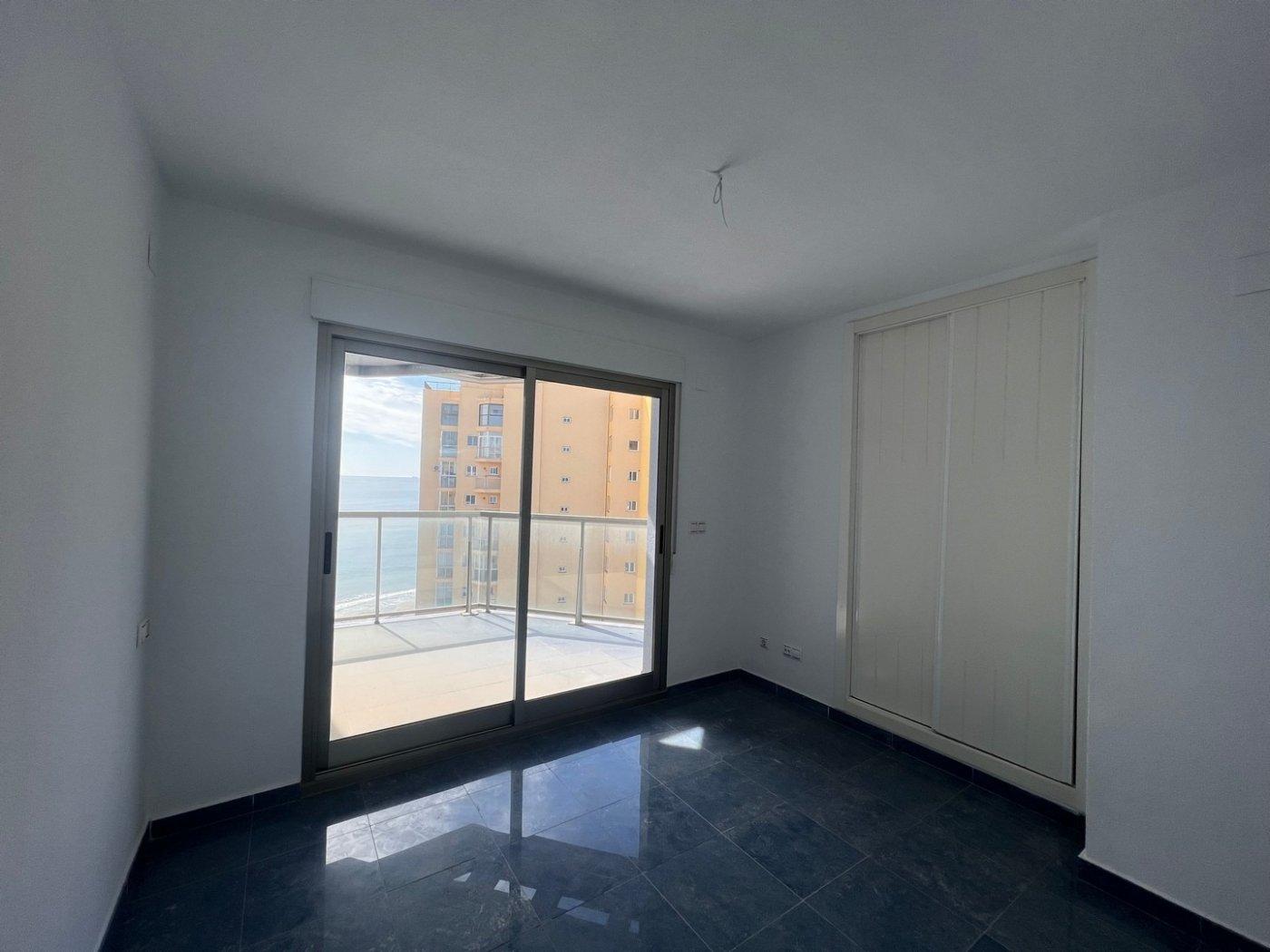PIĘKNY PENTHOUSE Z WIDOKIEM NA MORZE W CALPE — 13
