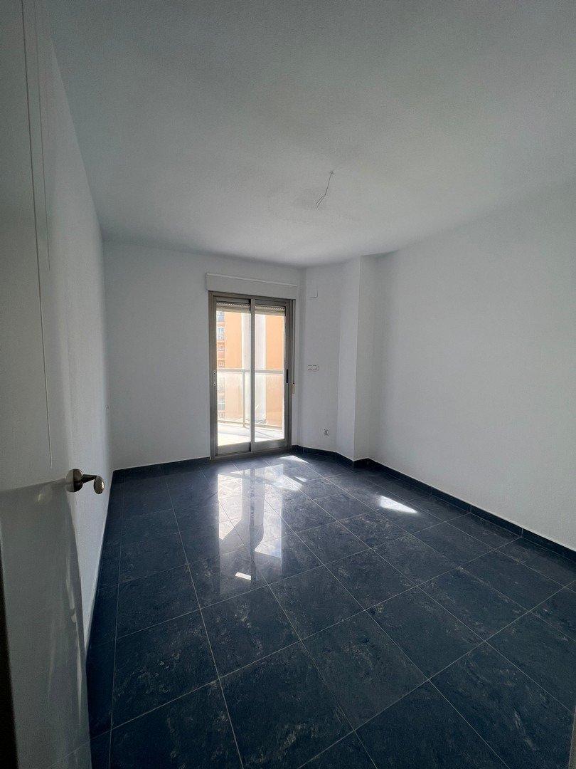 PIĘKNY PENTHOUSE Z WIDOKIEM NA MORZE W CALPE — 7