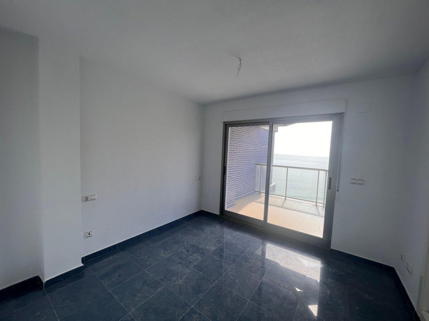 PIĘKNY PENTHOUSE Z WIDOKIEM NA MORZE W CALPE — 9