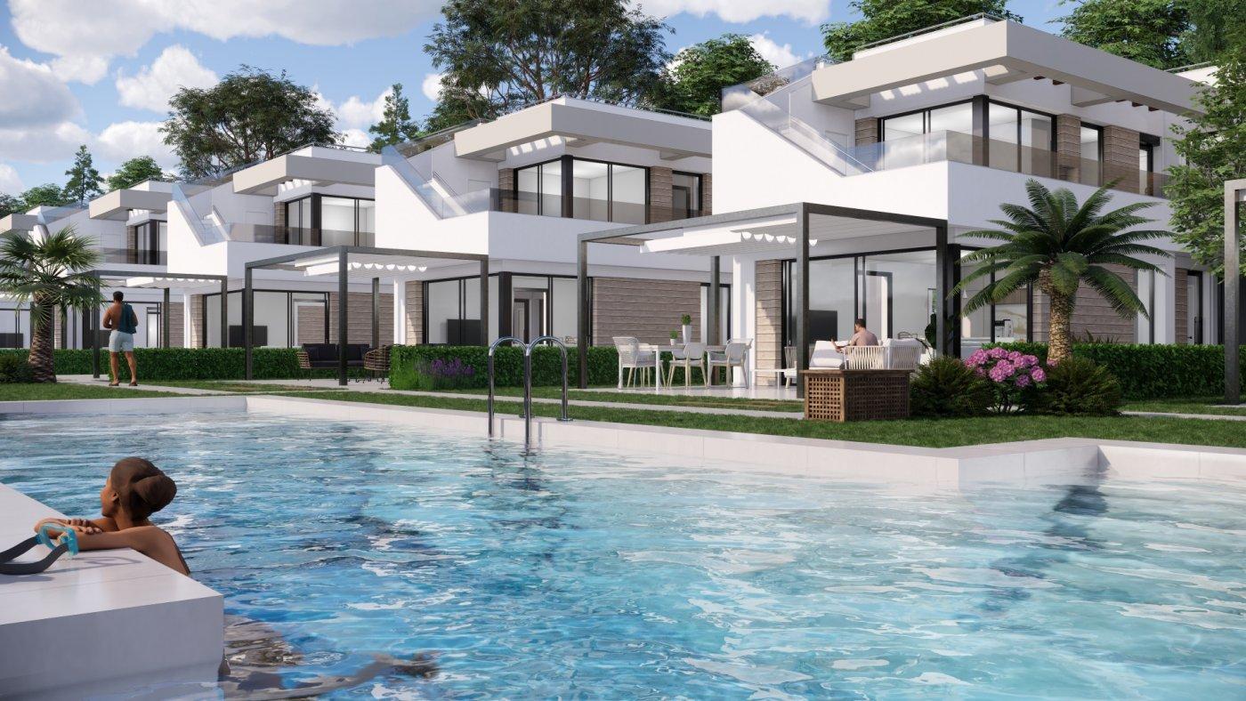 VILLAS DE OBRA NUEVA EN PILAR DE LA HORADADA EN EL CAMPO DE GOLF — 3