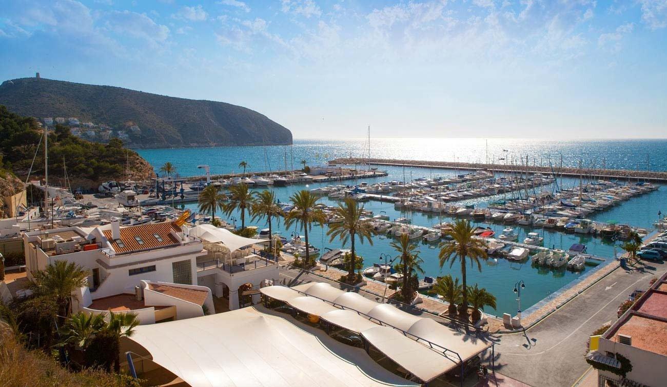 LUKSUSOWA, NOWO WYBUDOWANA WILLA W MORAIRA — 12