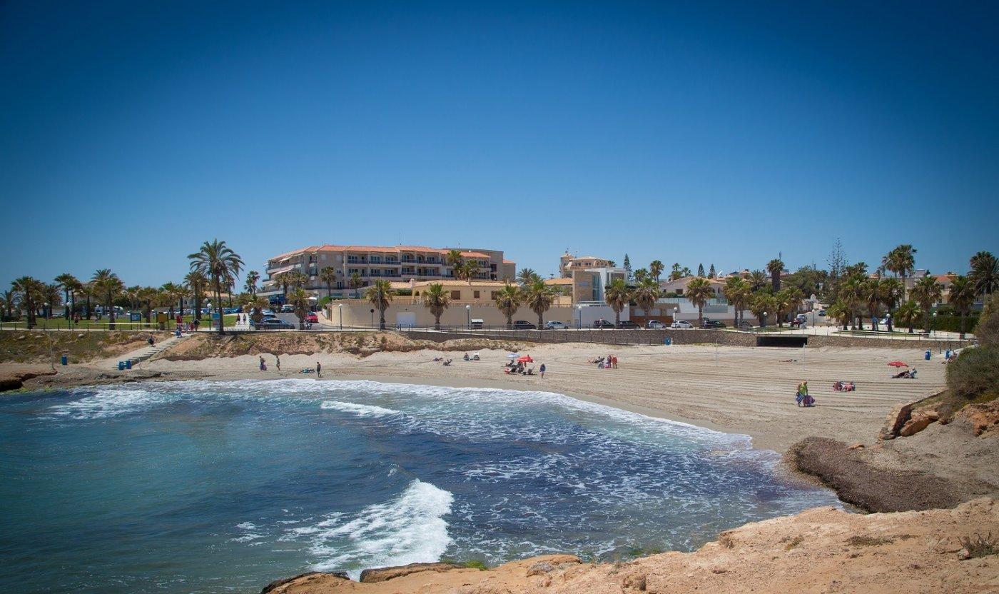 NOWA WILLA W CAMPOAMOR — 11