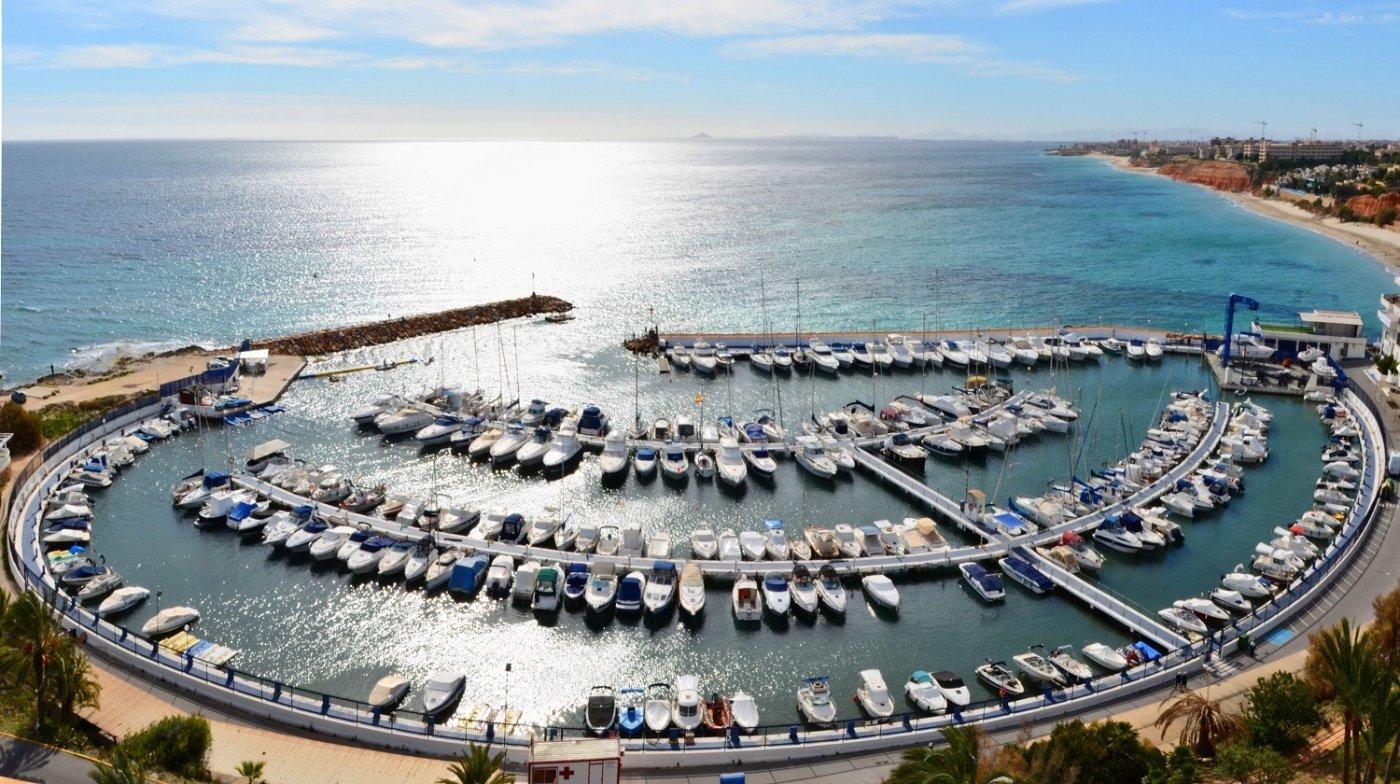 NOWA WILLA W CAMPOAMOR — 9