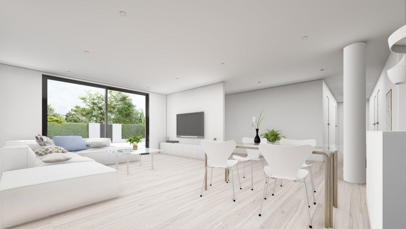 NOWE WILLE W CALASPARRA, MURCIA — 2