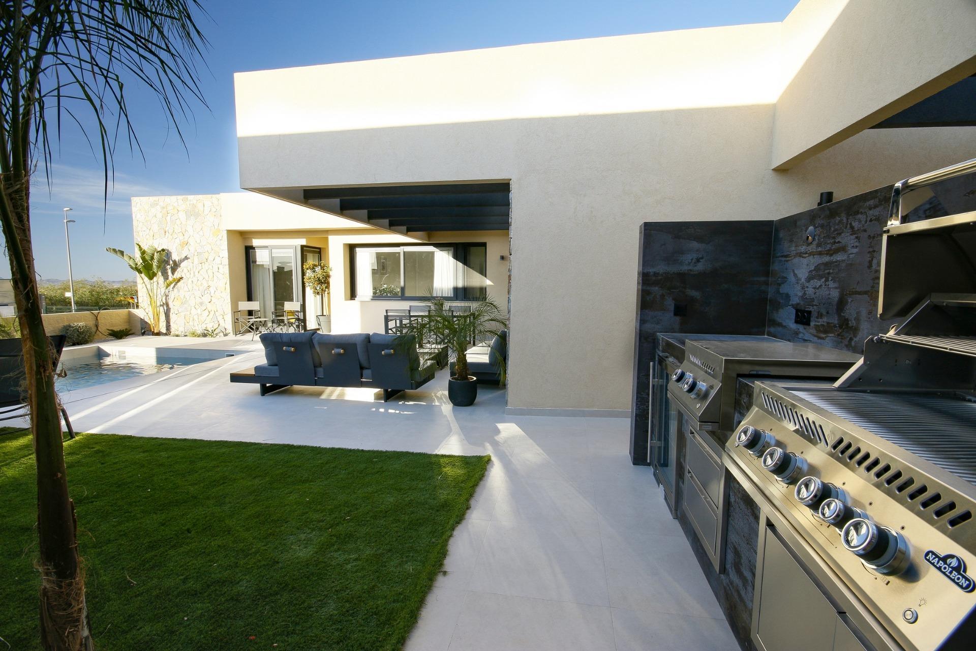 NEU GEBAUTE VILLEN IN ALTOANA GOLF RESORT, MURCIA — 2