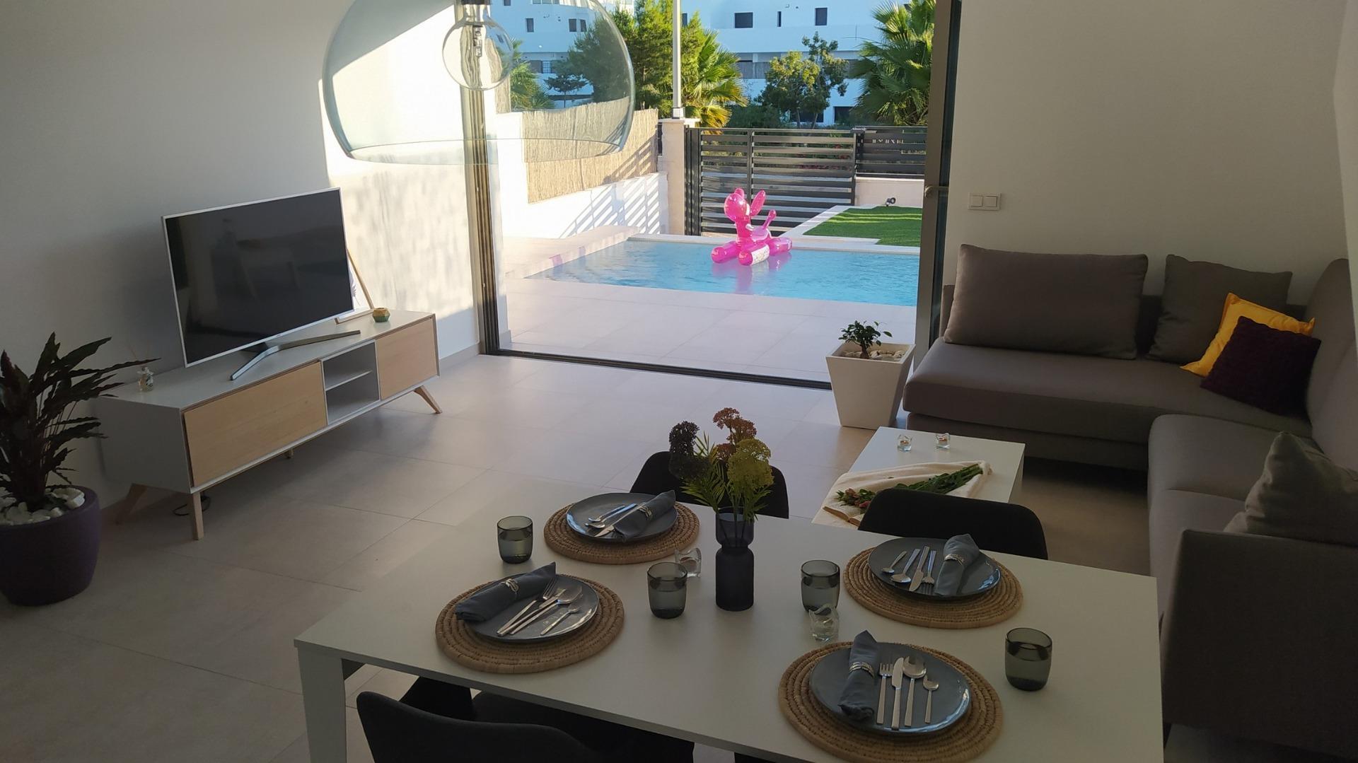VILLAS MODERNAS DE OBRA NUEVA EN VILLAMARTIN — 2