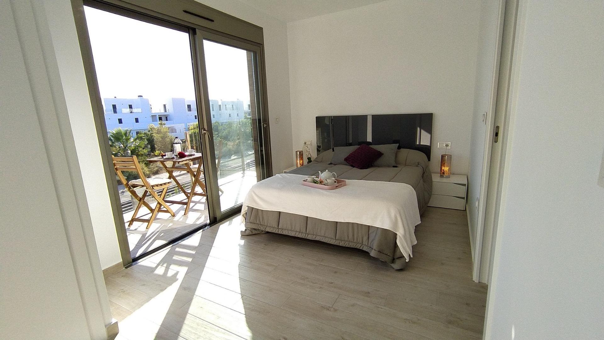 VILLAS MODERNAS DE OBRA NUEVA EN VILLAMARTIN — 6