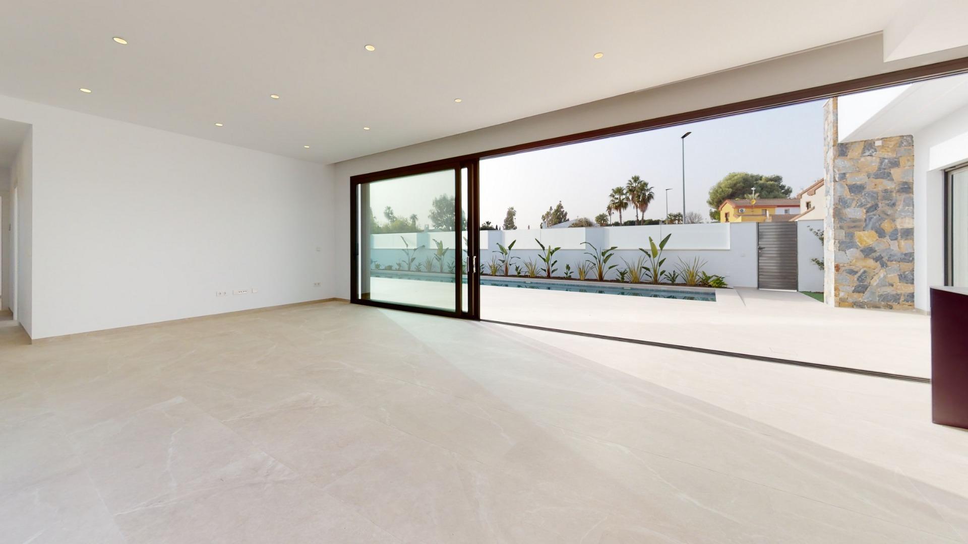 VILLAS DE OBRA NUEVA EN LOS ALCAZARES — 10