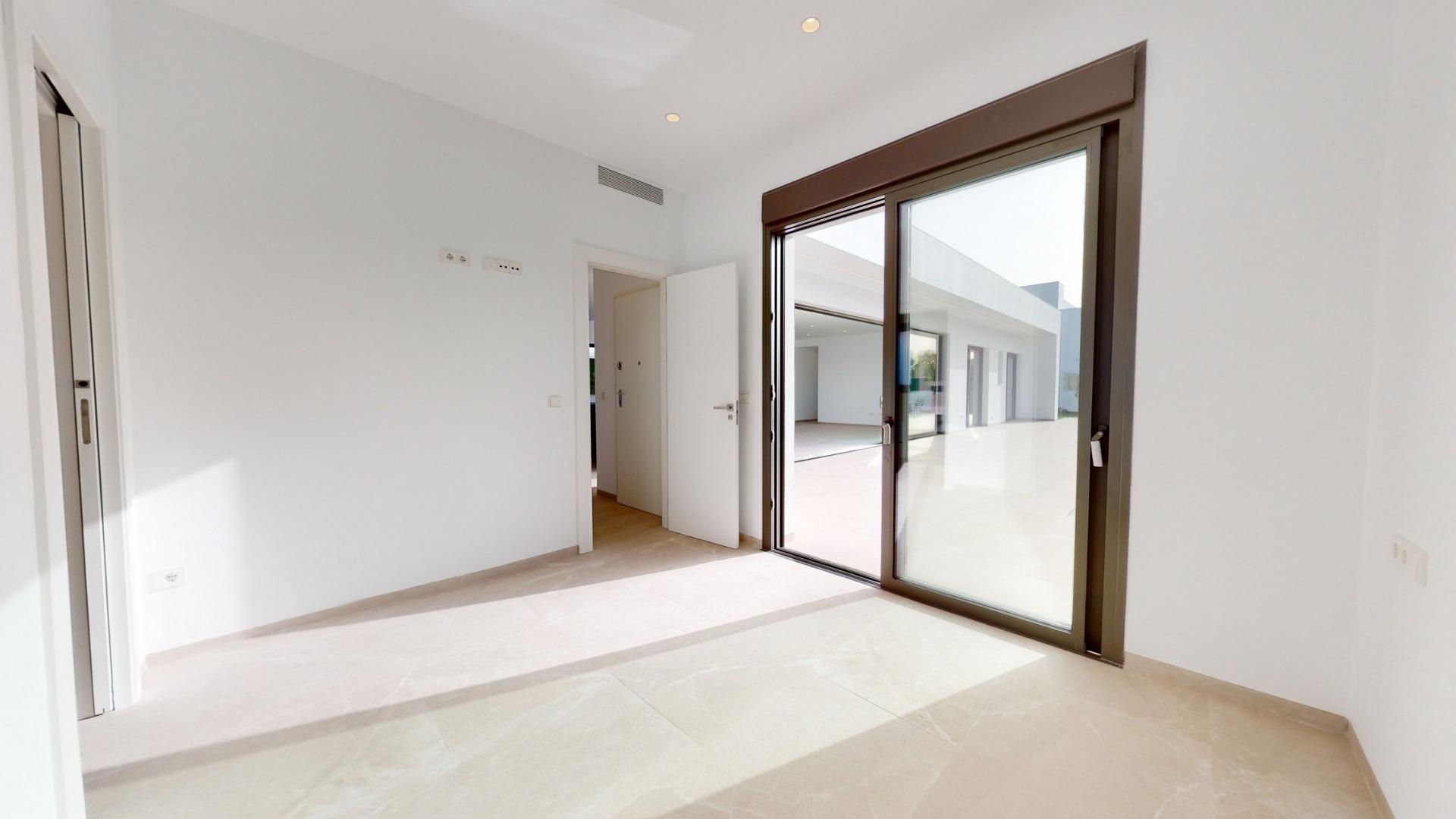 VILLAS DE OBRA NUEVA EN LOS ALCAZARES — 15