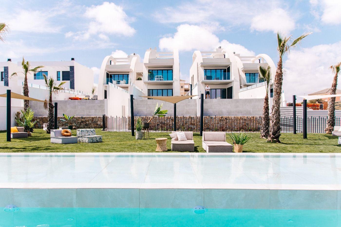 LUXURY AND DESIGN APARTMENT NEXT TO THE GOLF COURSE — 2