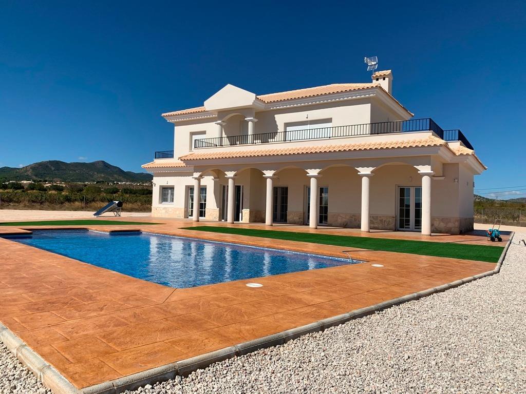 NEW BUILD VILLAS IN PINOSO