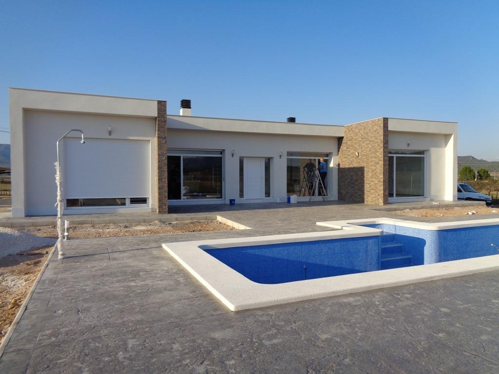 NEW BUILD VILLAS IN PINOSO — 2