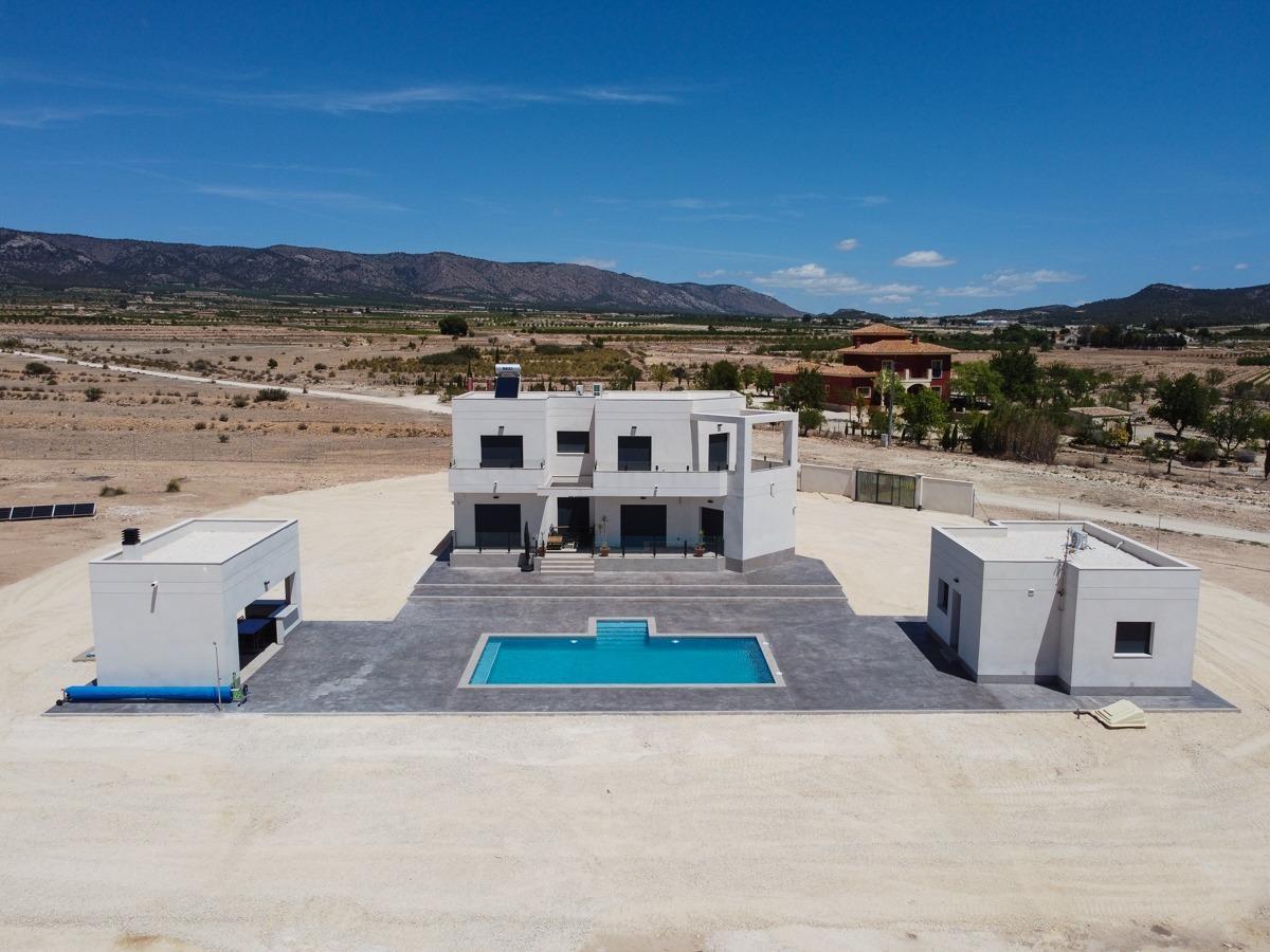 NEW BUILD VILLAS IN PINOSO