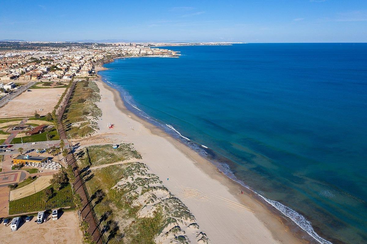 PAREADOS DE OBRA NUEVA EN PILAR DE LA HORADADA — 11