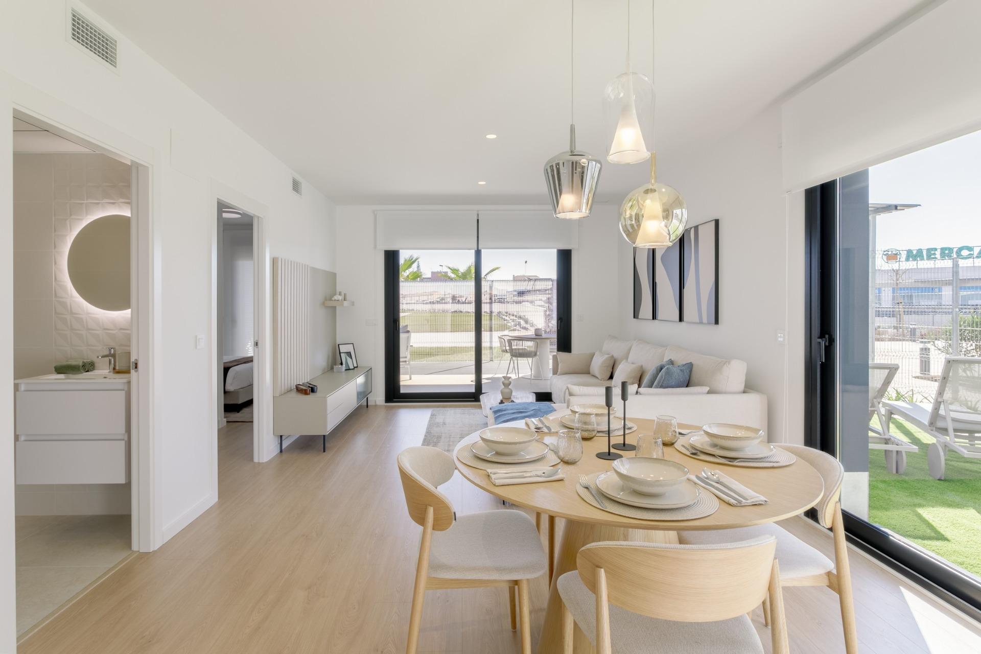 NEW BUILD GATED URBANIZATION IN TORREVIEJA ONLY 700M FROM THE BEACH — 11