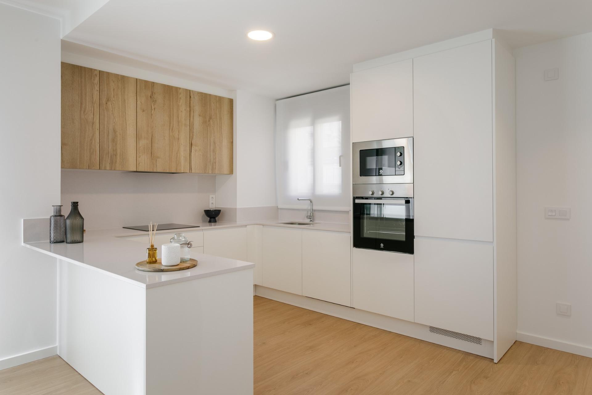 NEW BUILD GATED URBANIZATION IN TORREVIEJA ONLY 700M FROM THE BEACH — 15