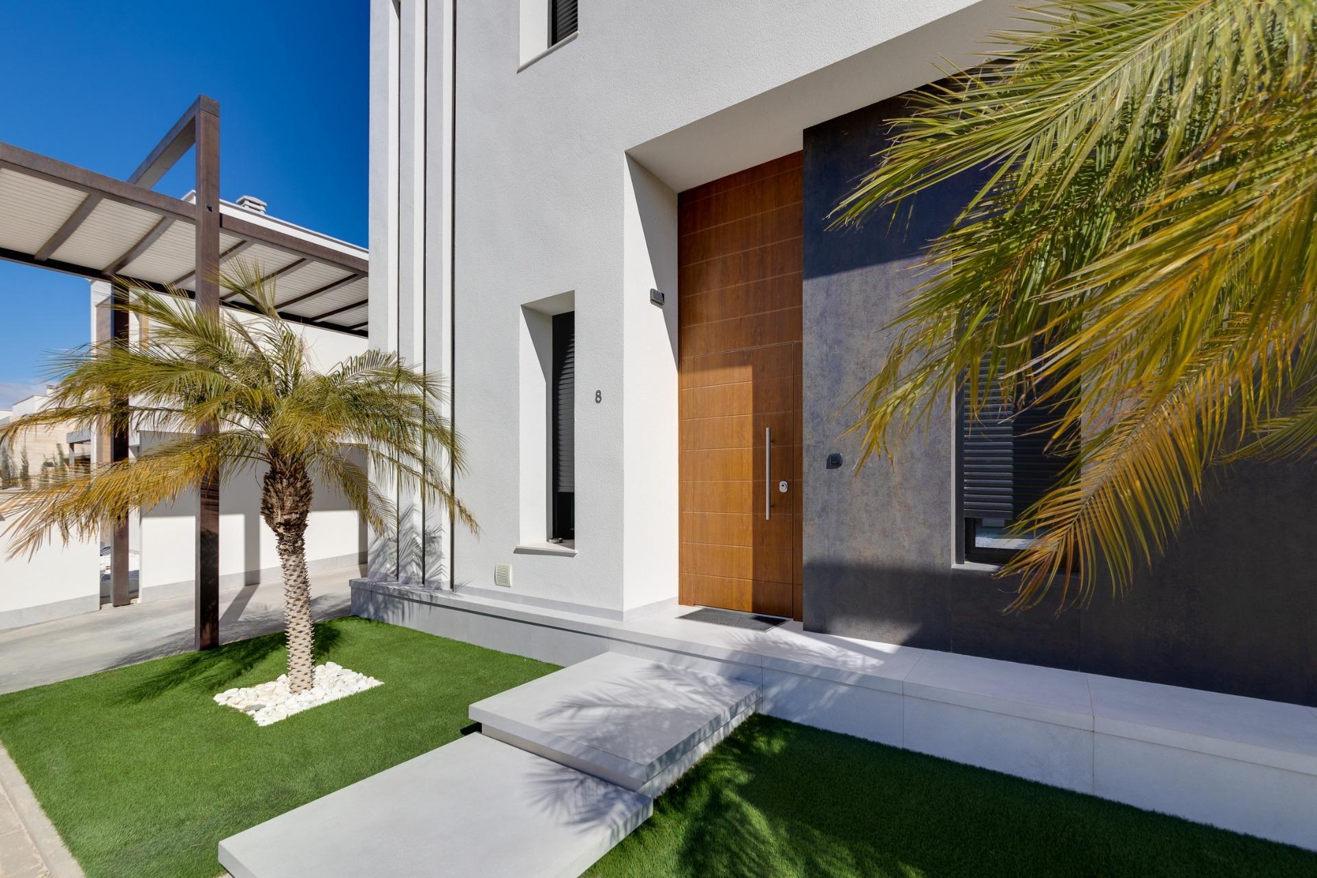 VILLAS DE OBRA NUEVA EN PILAR DE LA HORADADA EN EL CAMPO DE GOLF — 4