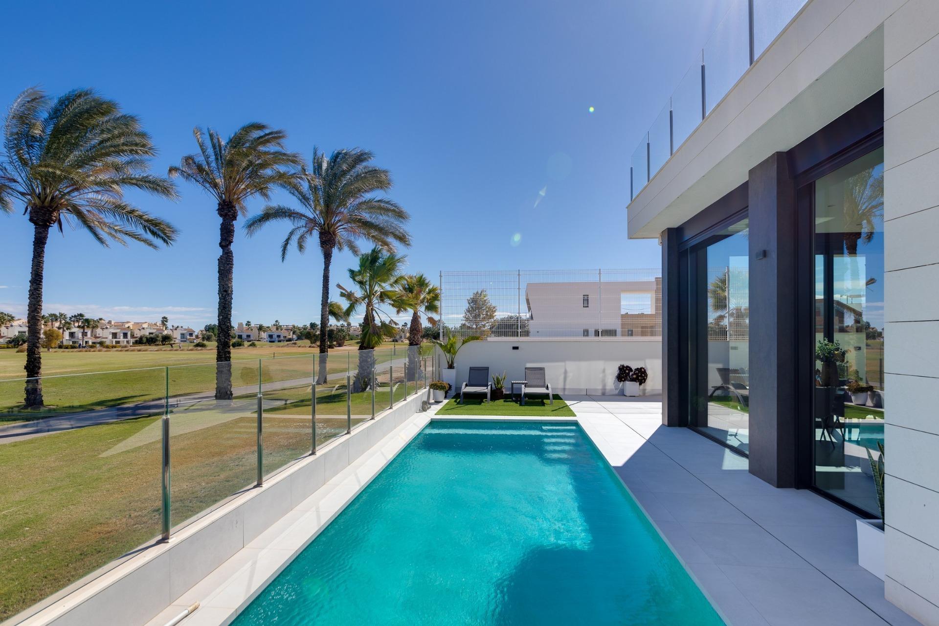 VILLAS DE OBRA NUEVA EN PILAR DE LA HORADADA EN EL CAMPO DE GOLF — 10
