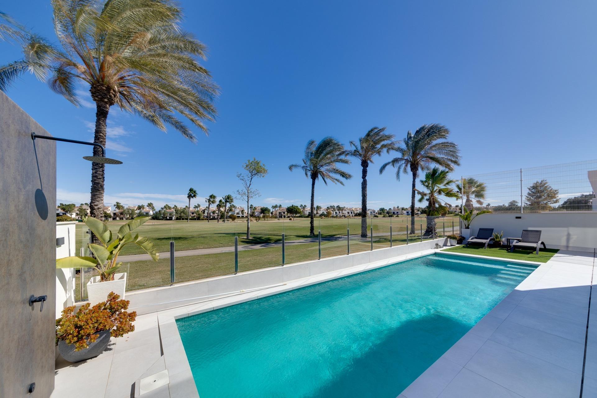 VILLAS DE OBRA NUEVA EN PILAR DE LA HORADADA EN EL CAMPO DE GOLF — 11