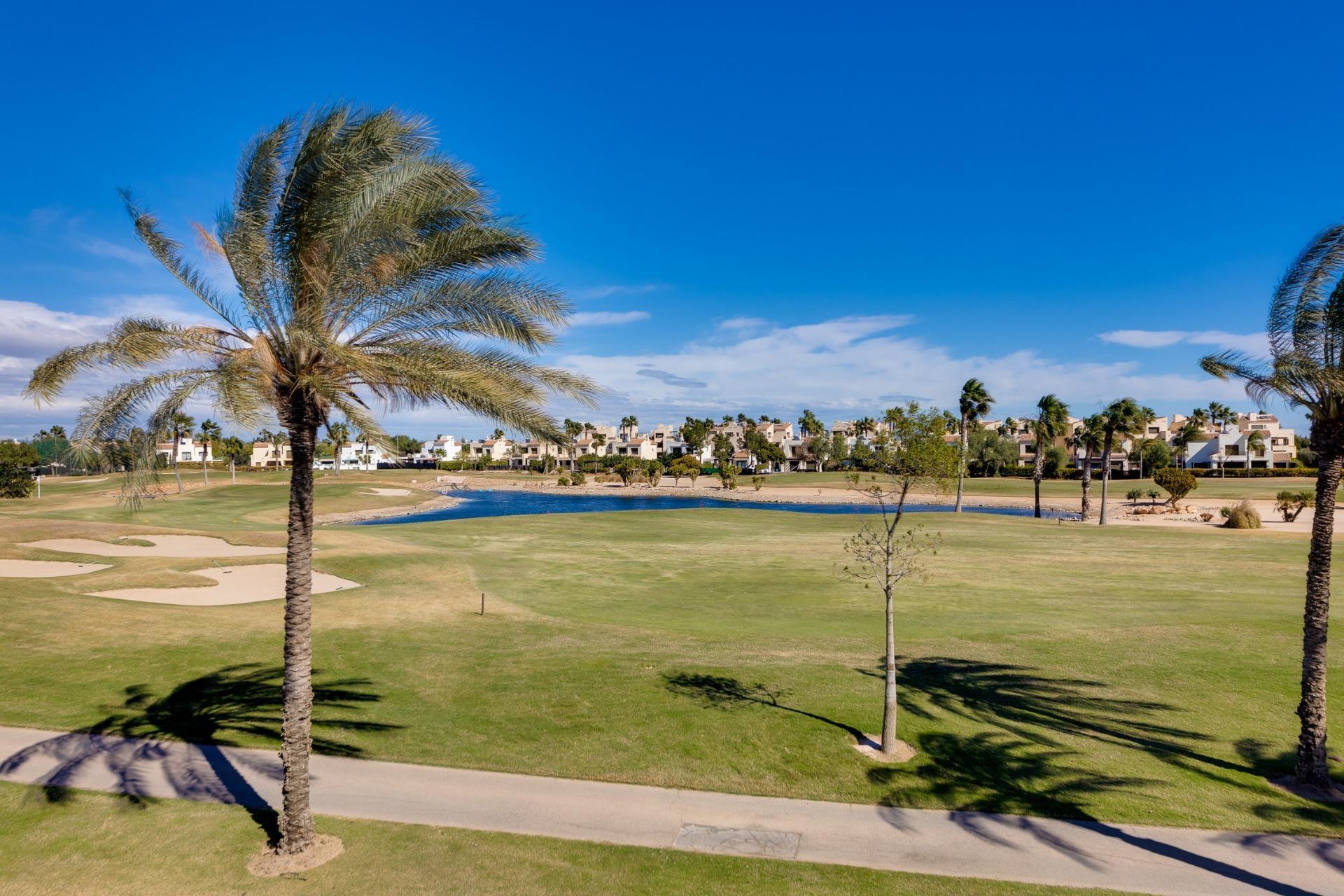 VILLAS DE OBRA NUEVA EN PILAR DE LA HORADADA EN EL CAMPO DE GOLF — 3