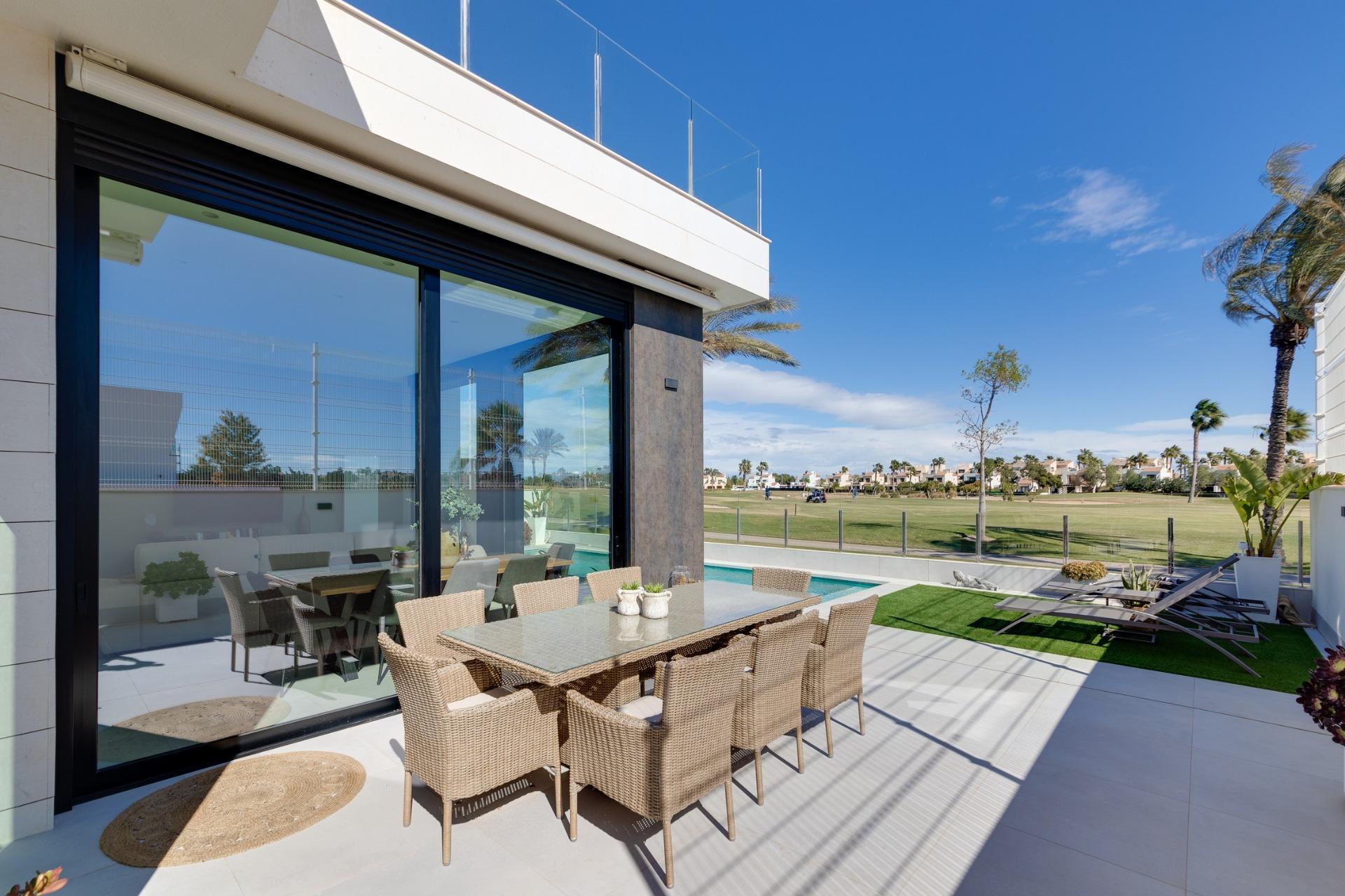 VILLAS DE OBRA NUEVA EN PILAR DE LA HORADADA EN EL CAMPO DE GOLF — 7