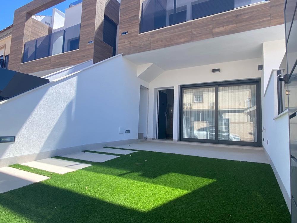 Bungalows de nueva construcción en Lo Pagán: Vida Moderna Cerca de la Playa
