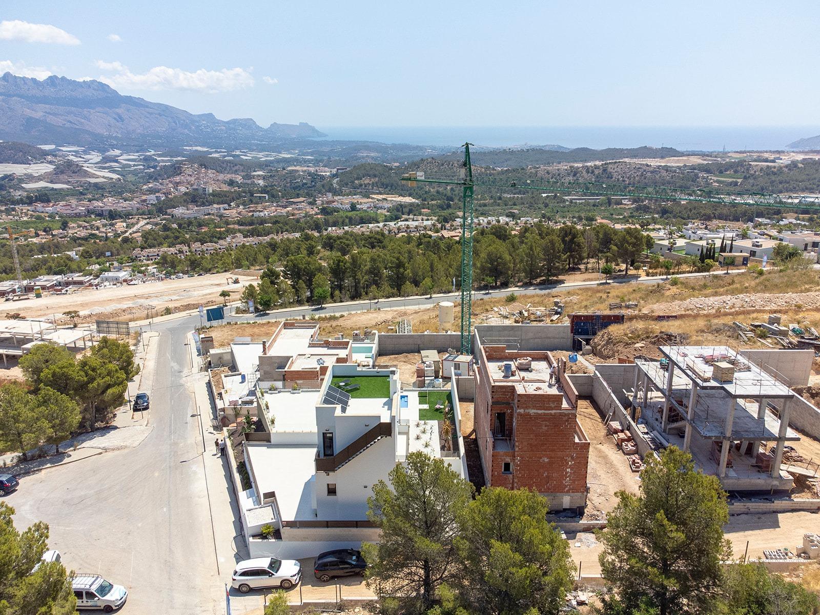 Impresionantes villas de nueva construcción en Polop con vistas al mar — 2