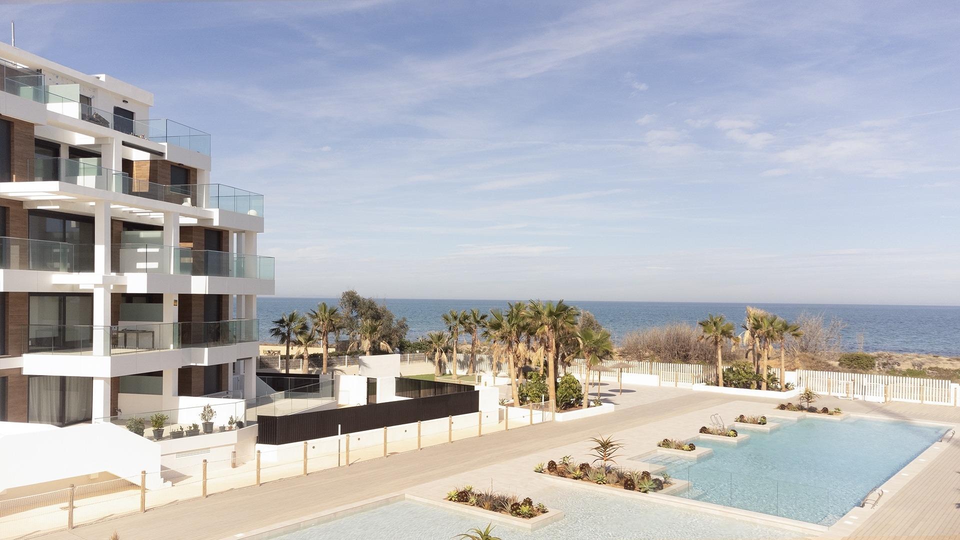 MEDITERRANE HUISVESTING OP ENKELE METER VAN DE ZEE