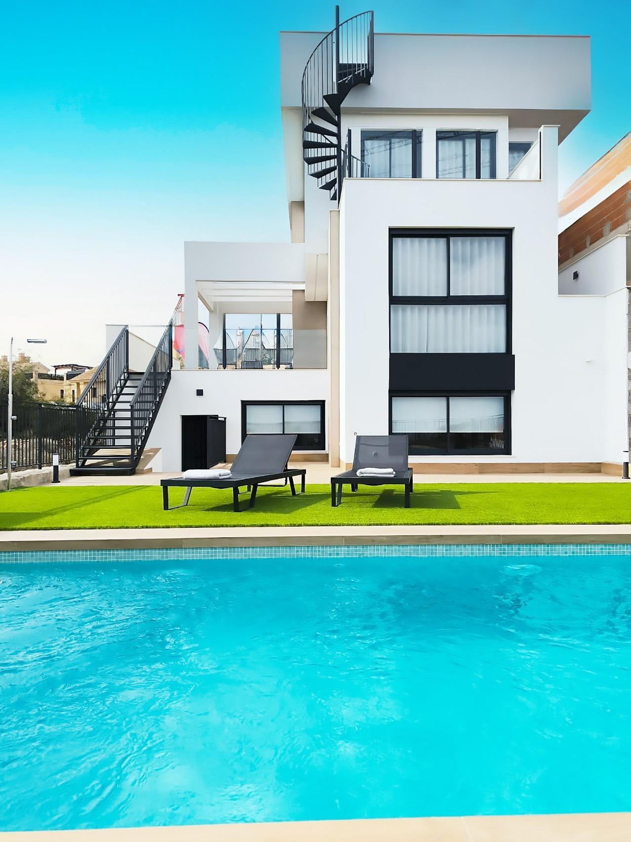 Villas de nueva construcción con piscina privada en La Finca Golf Algorfa, Costa Blanca Sur