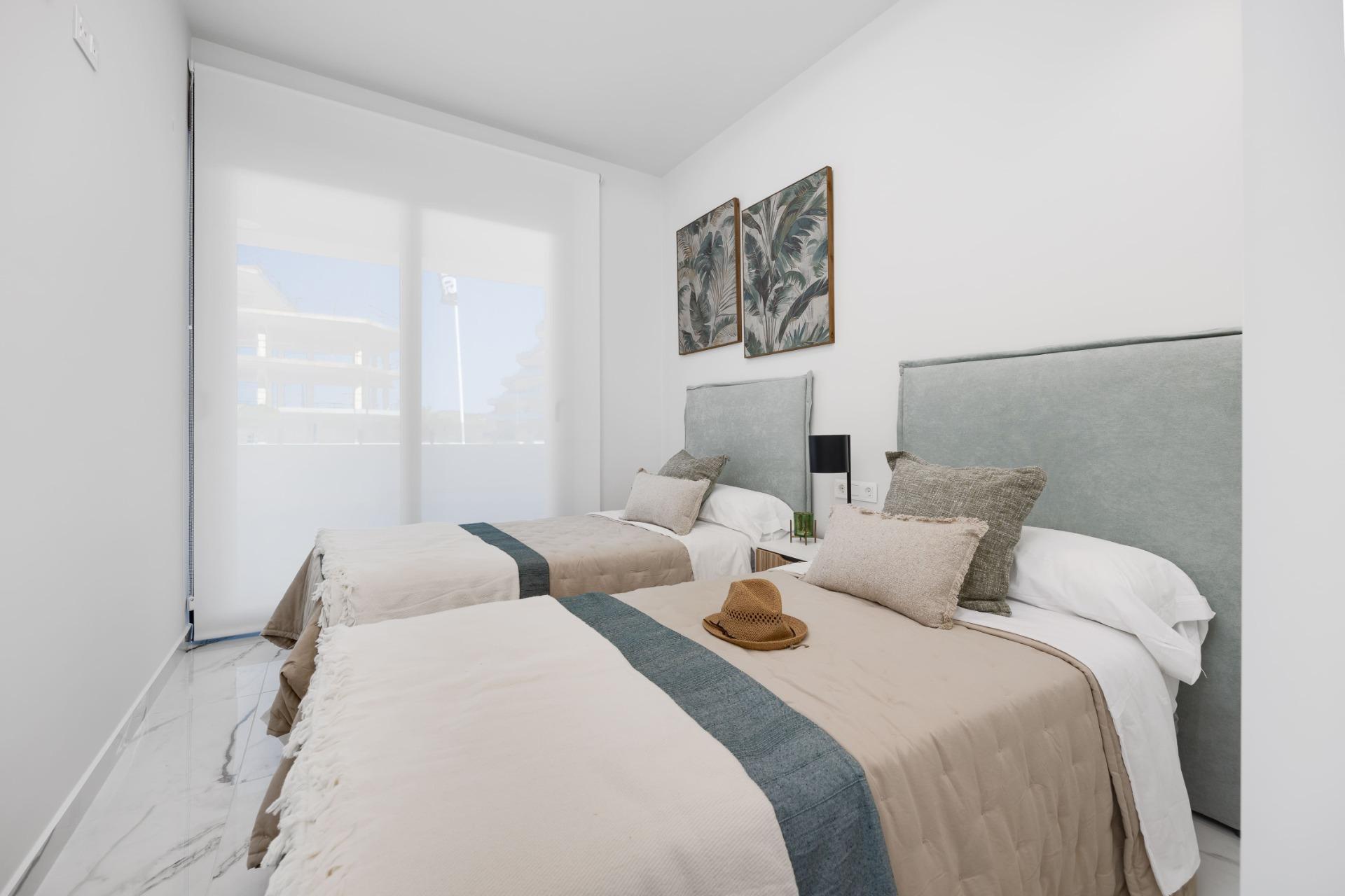 New residential development in San Miguel de Salinas, a stone's throw from the centre — 15
