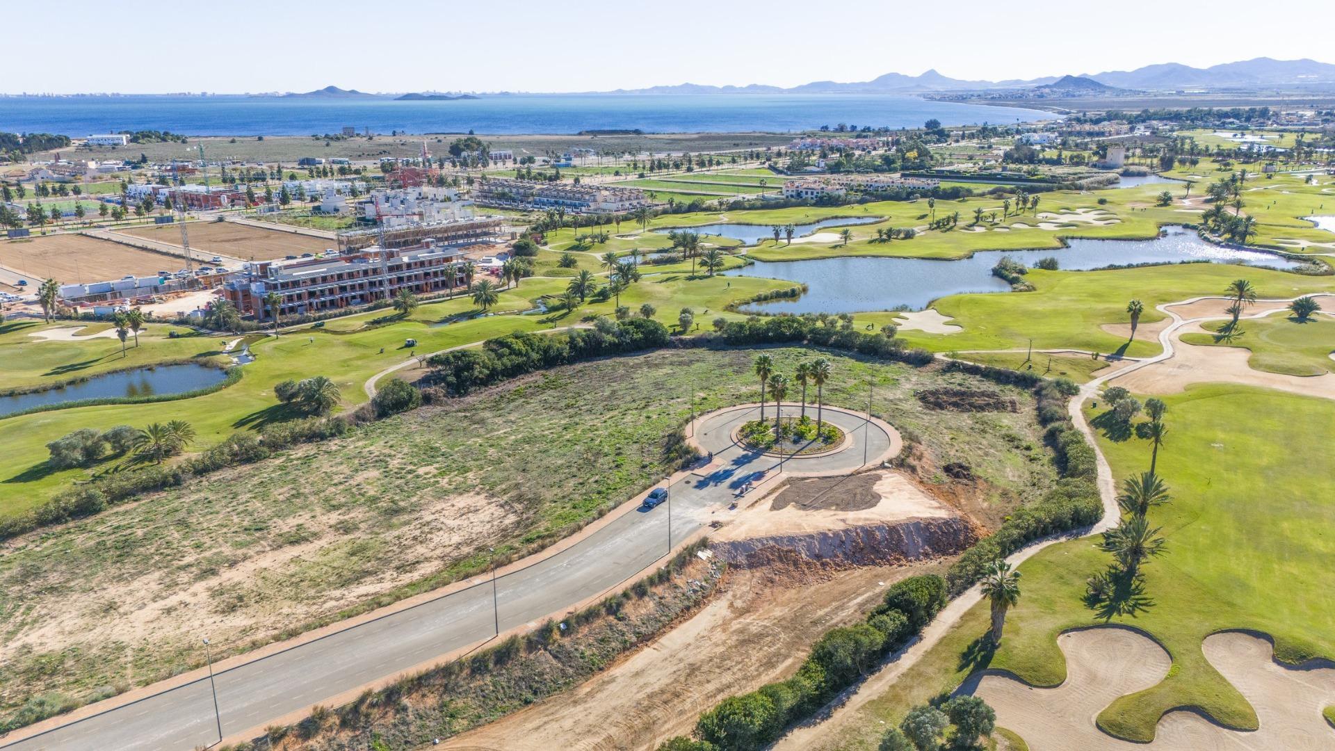 Nouvelle construction résidentielle en première ligne du golf La Serena à Los Alcázares — 15