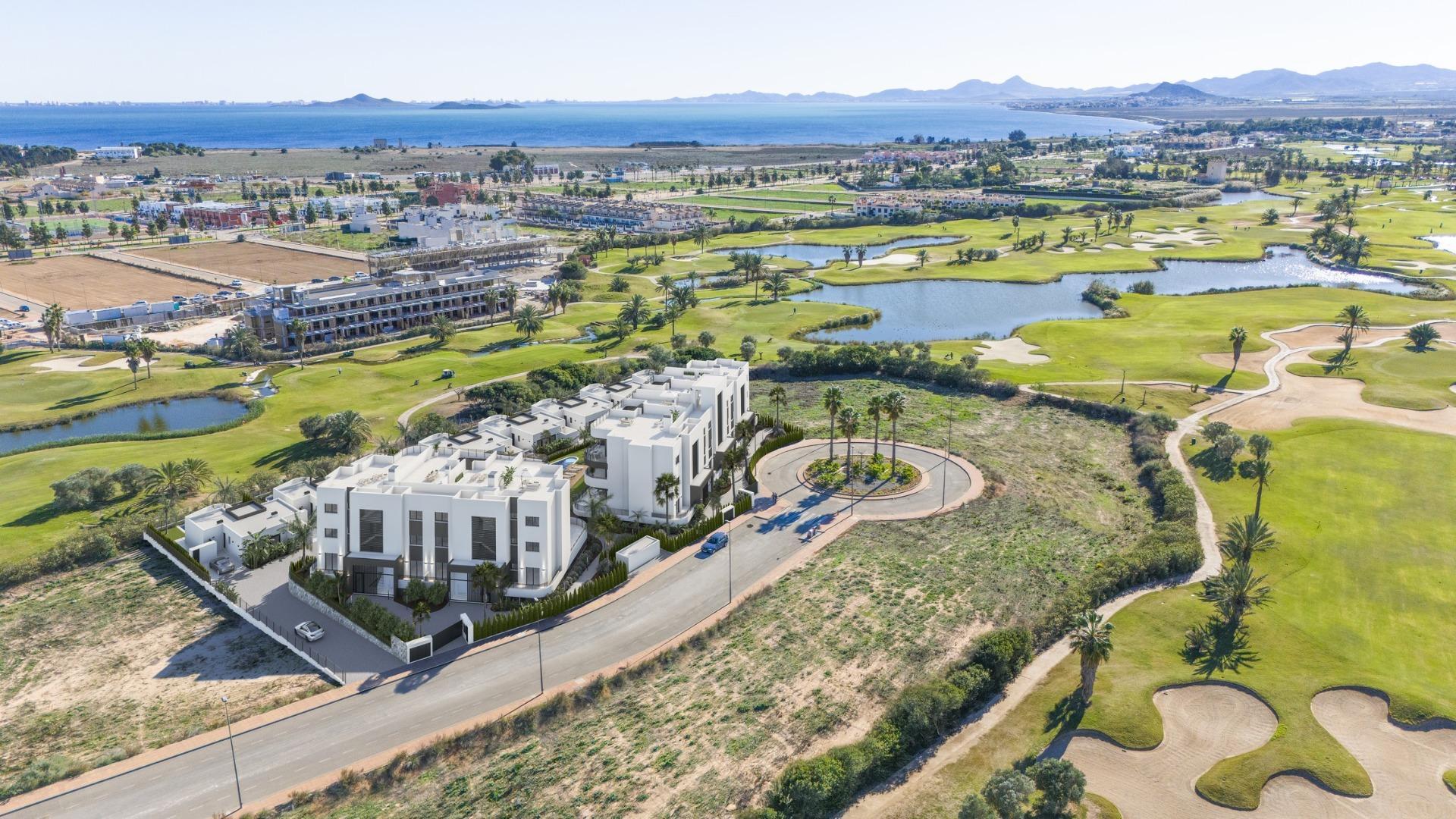 Nouvelle construction résidentielle en première ligne du golf La Serena à Los Alcázares — 4