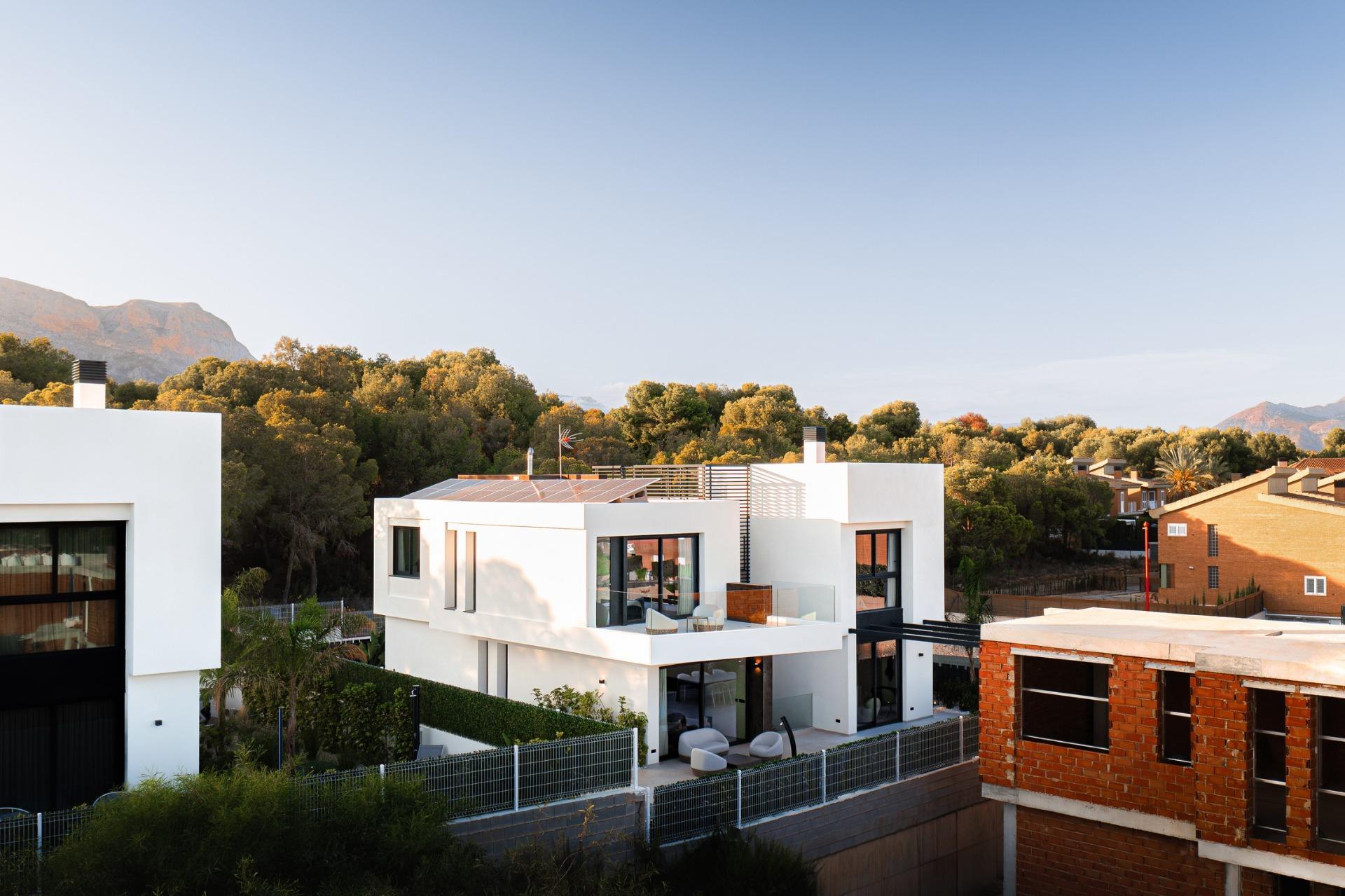 Exclusivas villas de nueva construcción con piscina privada en La Nucía, cerca de Benidorm — 4