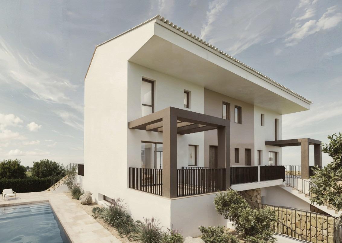 Exclusivas villas adosadas de nueva construcción con piscina privada y garaje en La Nucía — 7