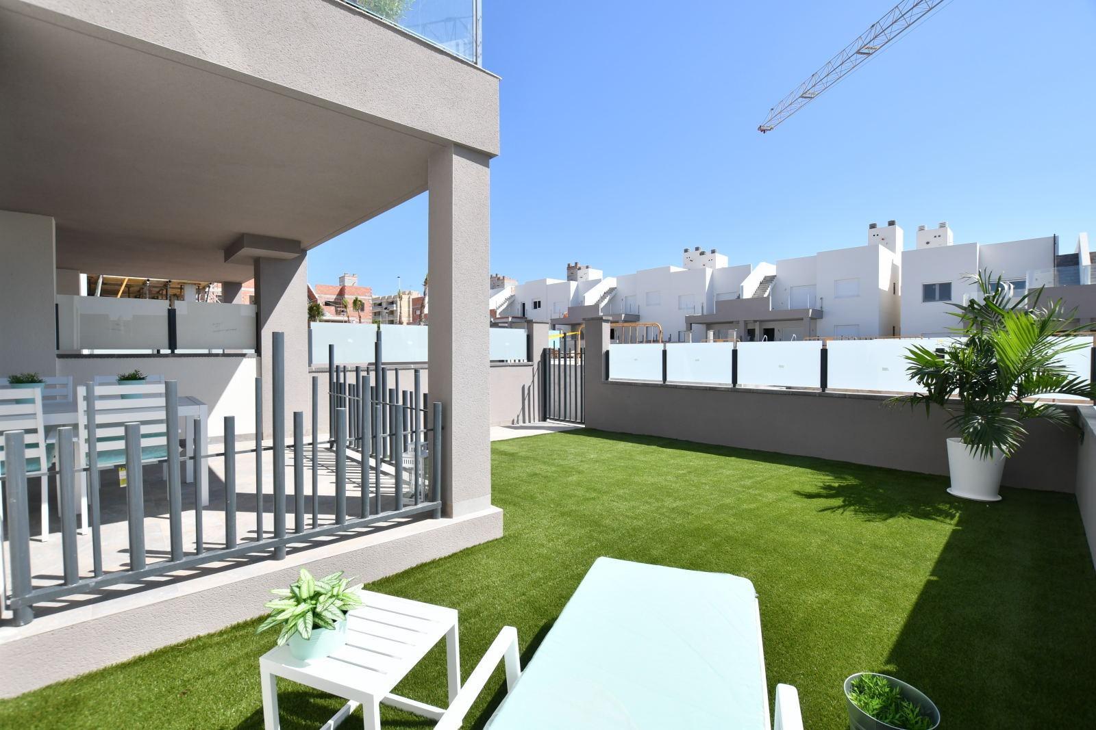 Nowe bungalowy w San Miguel de Salinas – natura, golf i komfort — 6