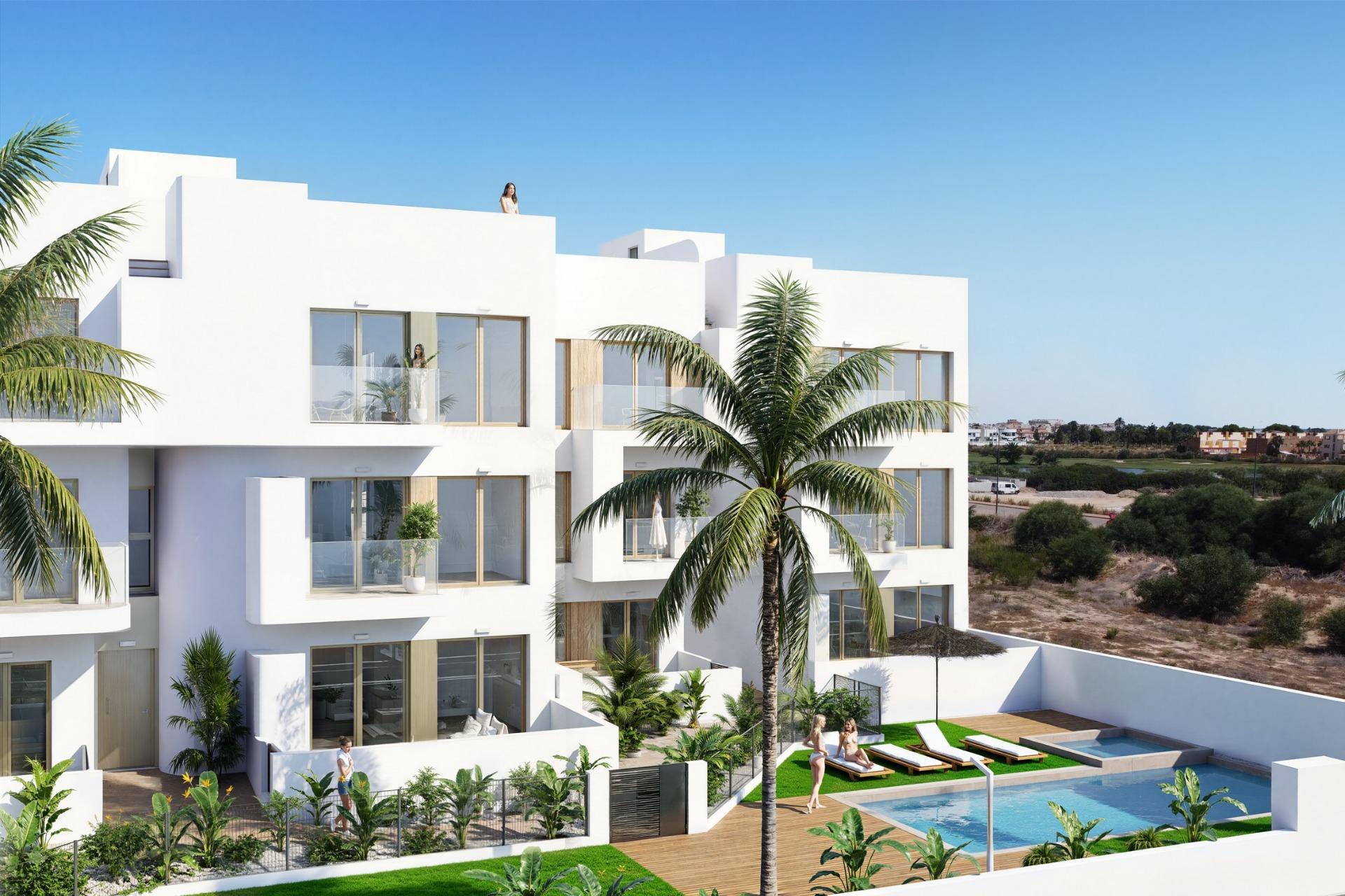 Complejo residencial de nueva construcción en Los Alcázares, en primera línea del campo de golf Serena — 2