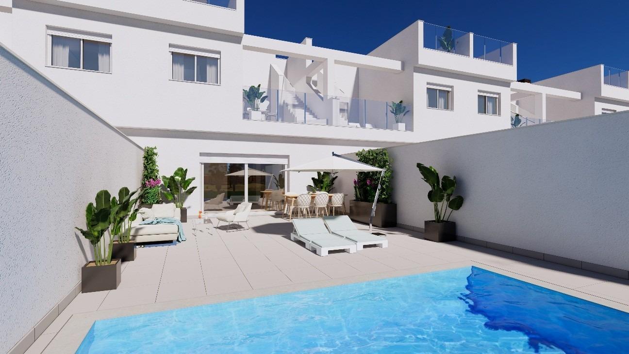 Casas adosadas de nueva construcción en primera línea de La Serena Golf en Los Alcázares