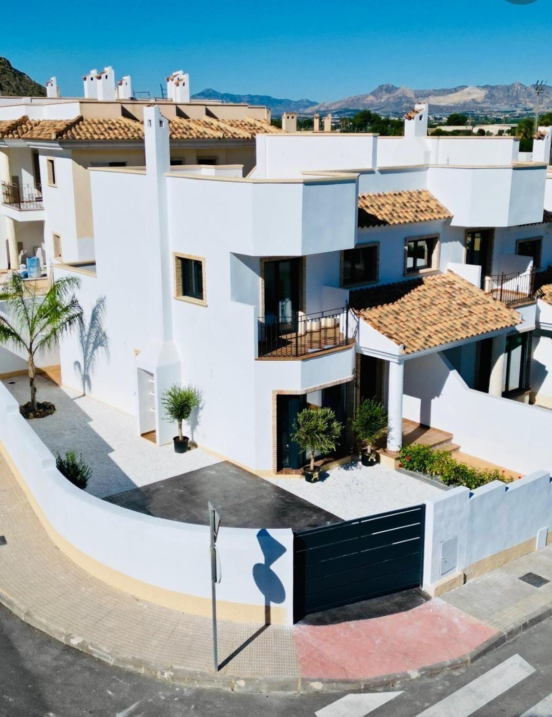 Neue Bungalows und Reihenhäuser in Cox, Alicante — 2