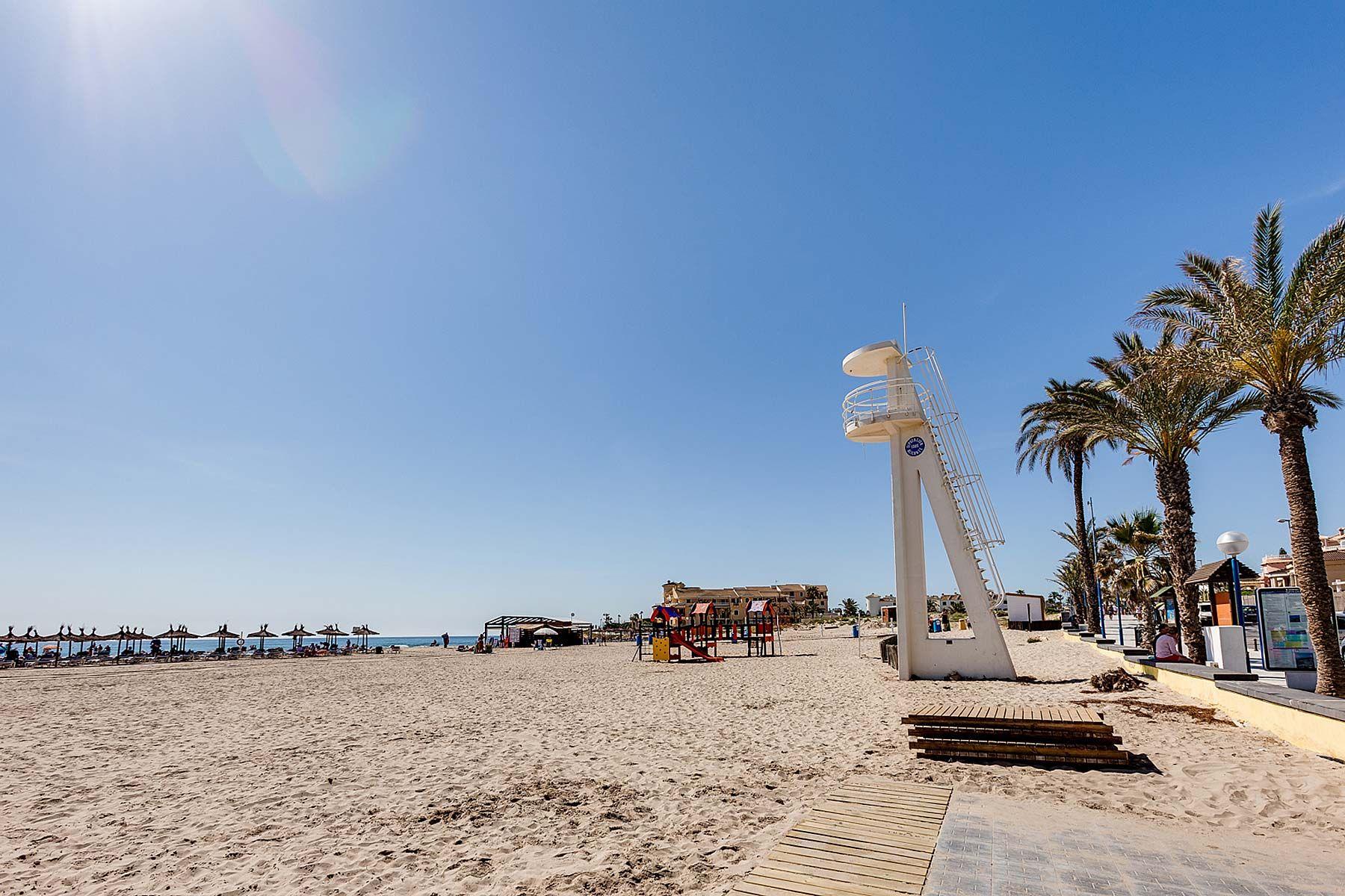 Villa in La Zenia die het concept van mediterrane luxe herdefinieert — 11
