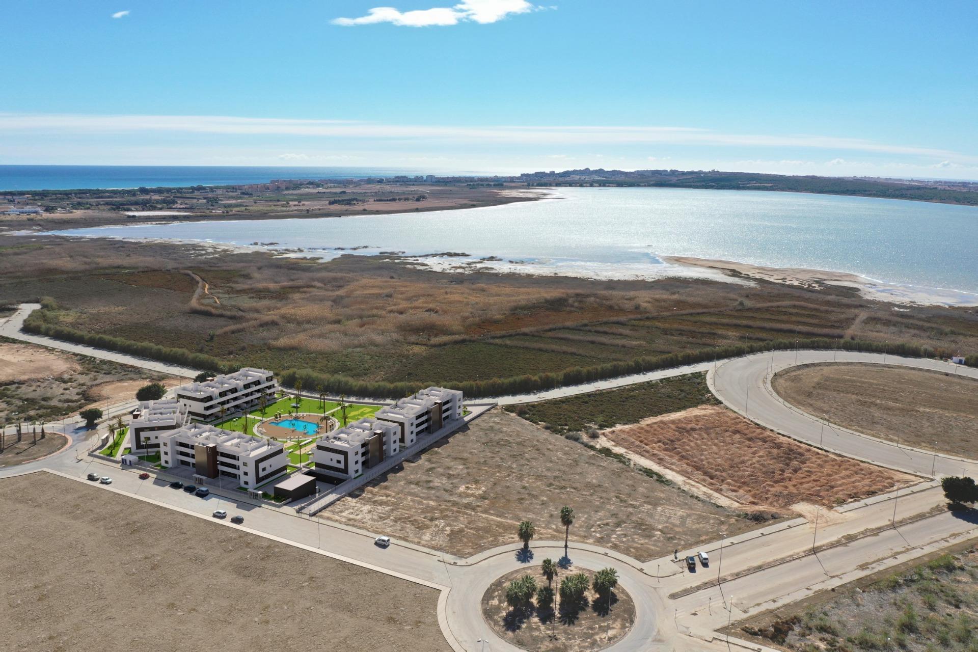Nowe apartamenty z licencją turystyczną i widokiem na lagunę w El Raso Guardamar del Segura — 4