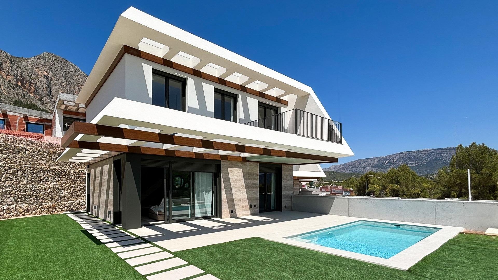 NEW BUILD VILLAS IN POLOP