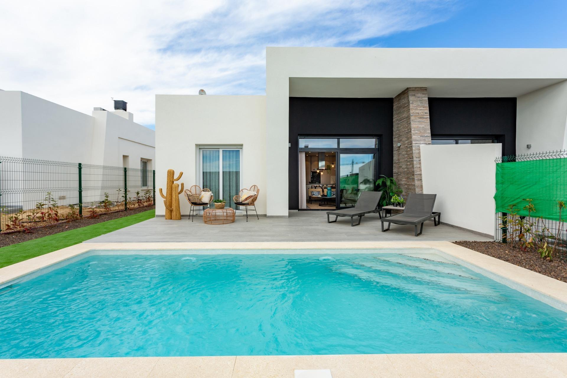 Villas pareadas de obra nueva con piscina privada en La Finca Golf Resort, Algorfa — 2