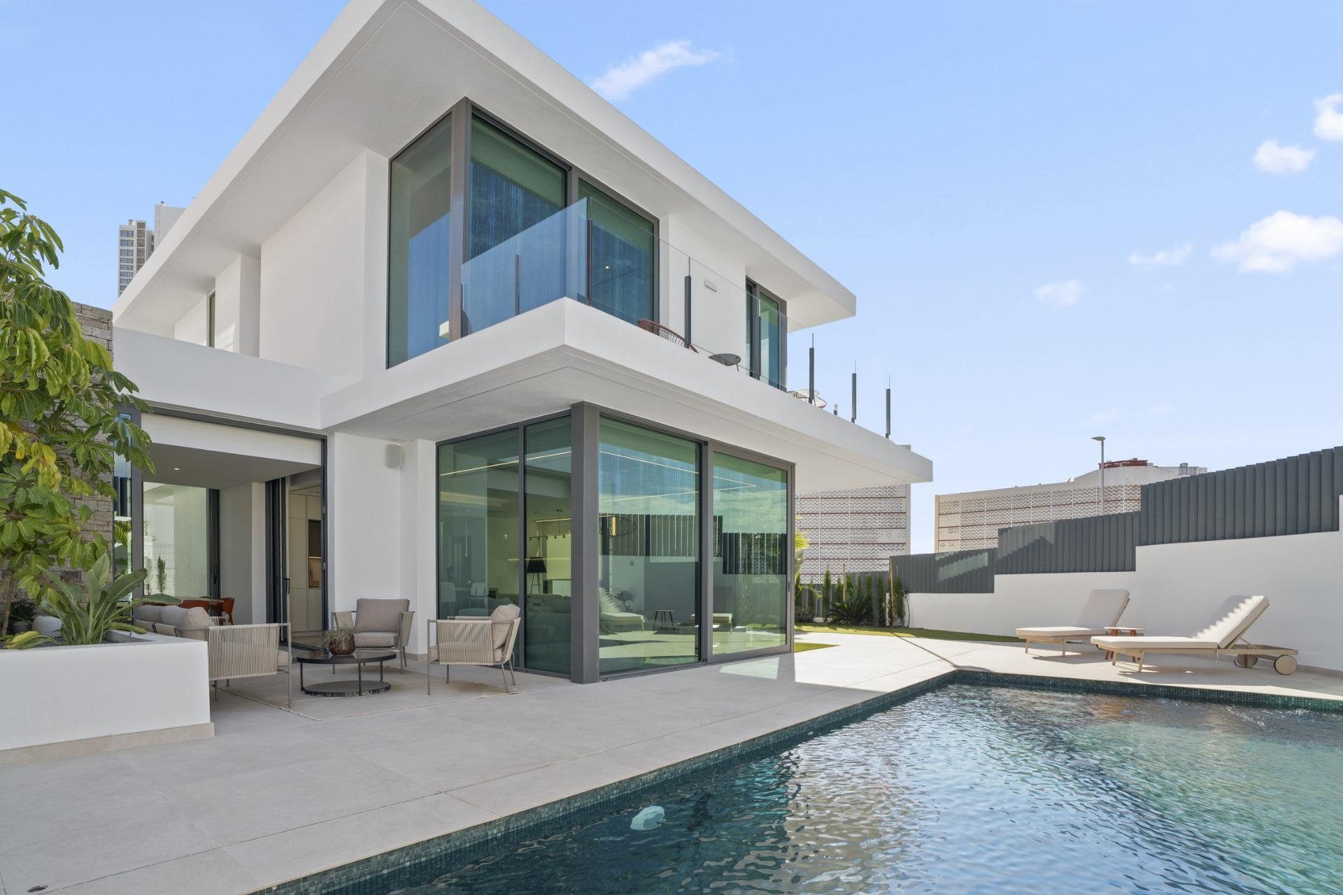 Villas de lujo de nueva construcción en Rincón de Loix, Benidorm, con piscina privada
