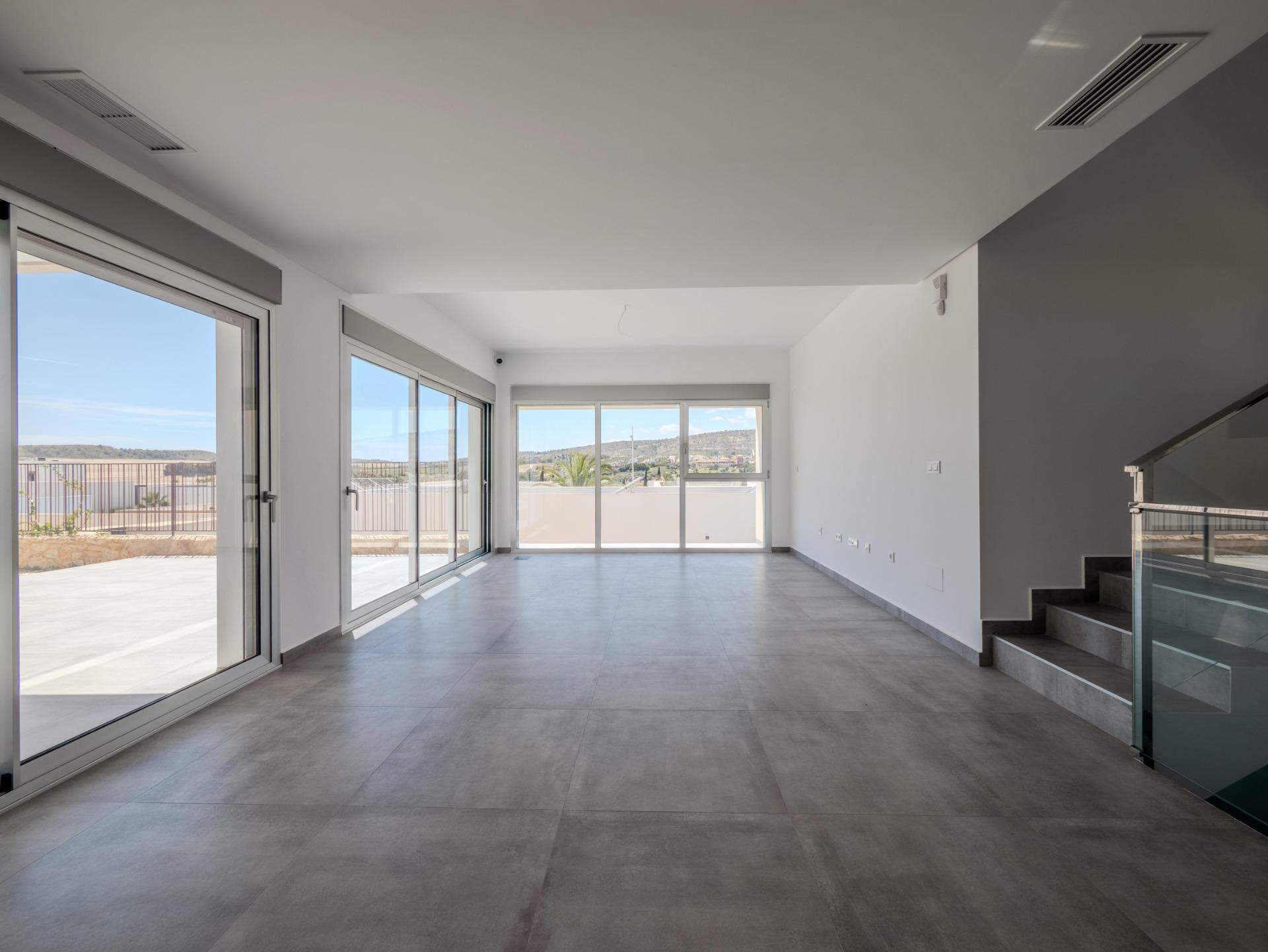MODERN DESIGN VILLA WITH GOLF VIEWS — 10