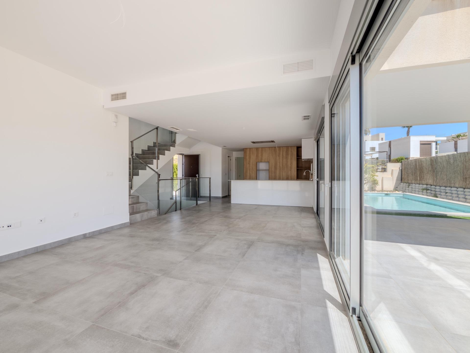 MODERN DESIGN VILLA WITH GOLF VIEWS — 15