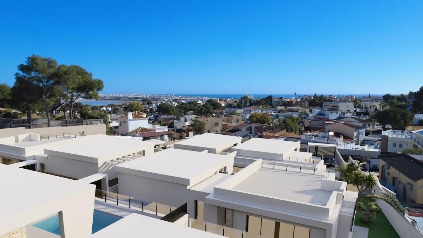Neu gebaute einstöckige Villen mit privatem Pool in Torrevieja — 7