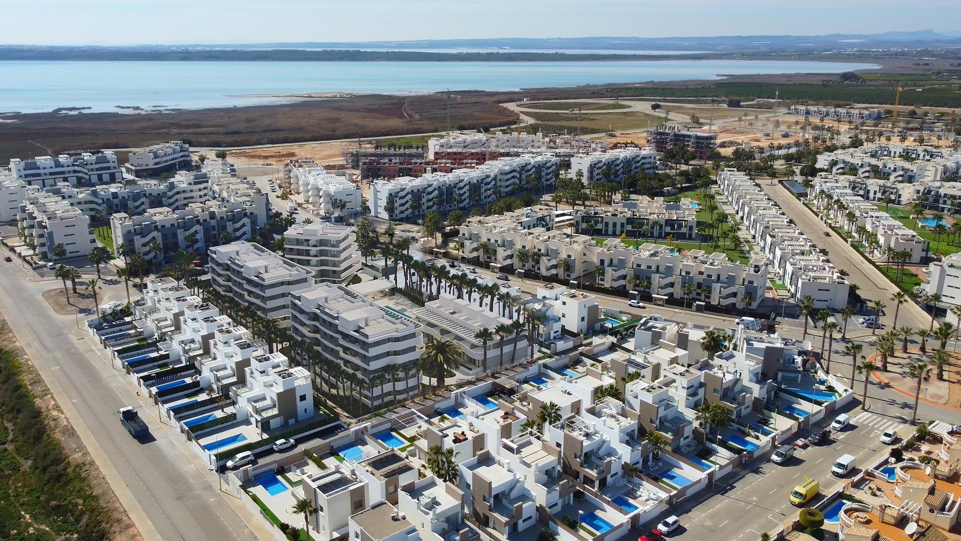 Appartements et maisons de ville neufs à El Raso (Guardamar del Segura) — 2